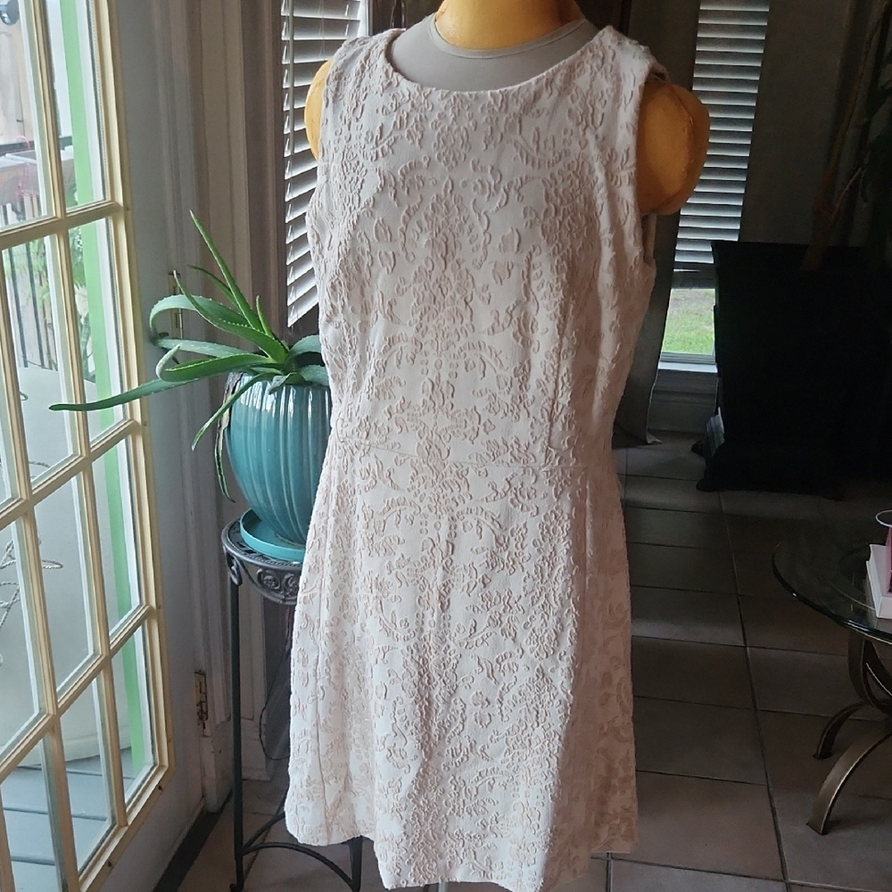 Simply Gorgeous Leslie Fay Sleeveless Brocade Dress In Cream, SZ 14